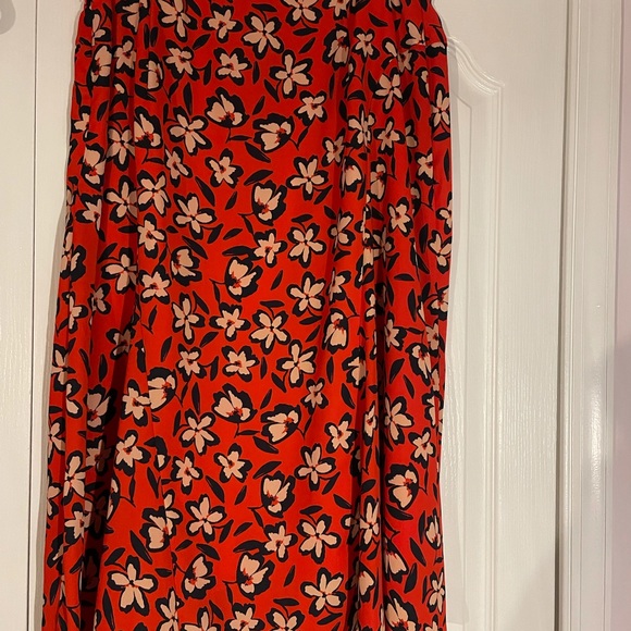 Red Multi Floral Skirt Set - Picture 6 of 7